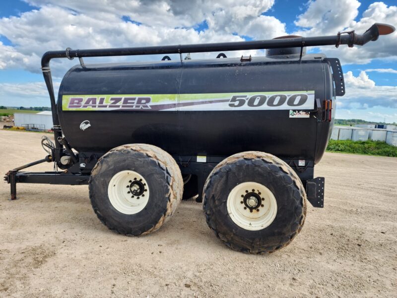 #2 ’20 Balzer 5000 Gallon Tanker w. Steerable Axle
