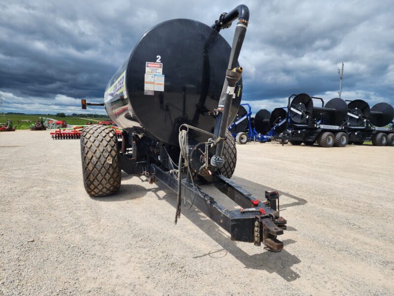 #2 ’20 Balzer 5000 Gallon Tanker w. Steerable Axle