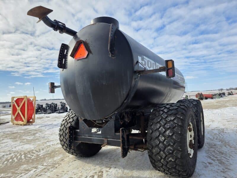 #3 ’20 Balzer 5000 Gallon Tanker w. Steerable Axle