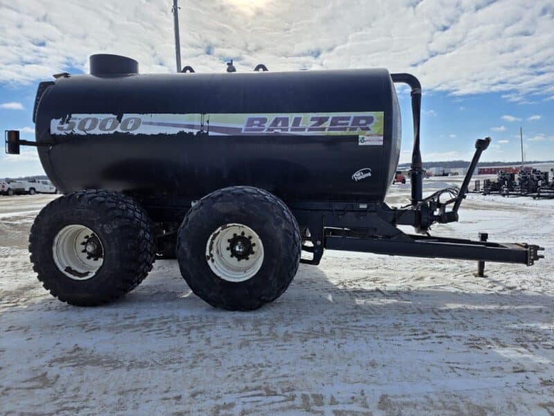 #3 ’20 Balzer 5000 Gallon Tanker w. Steerable Axle