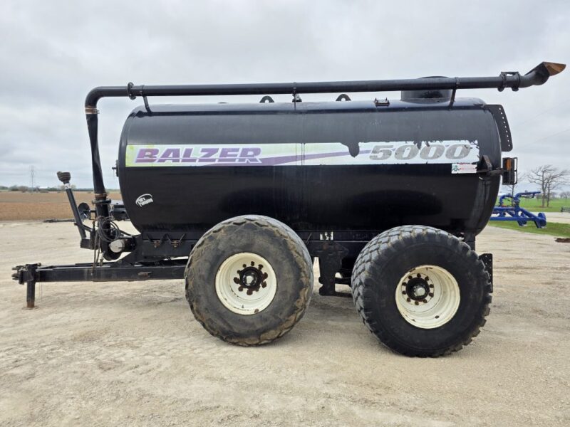 #3 ’20 Balzer 5000 Gallon Tanker w. Steerable Axle
