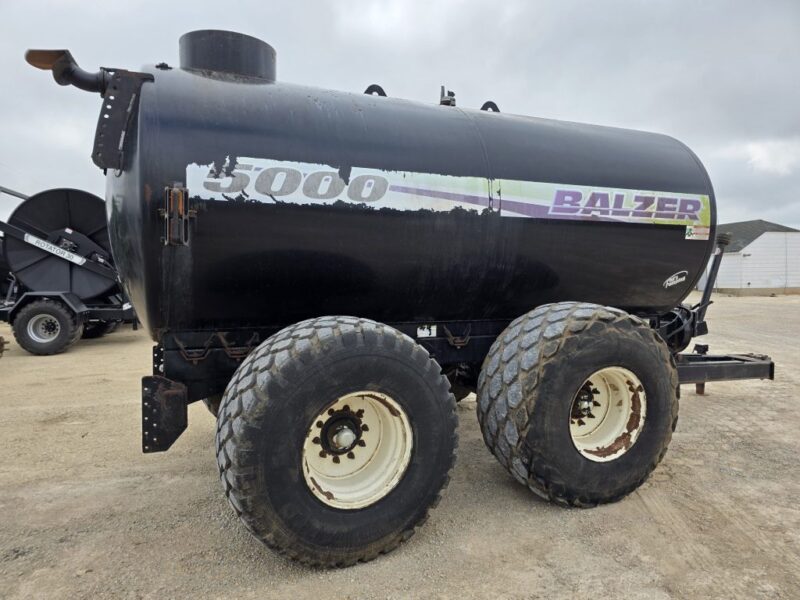 #3 ’20 Balzer 5000 Gallon Tanker w. Steerable Axle