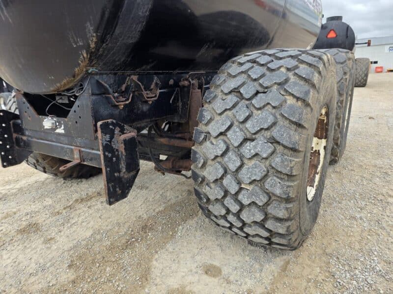 #3 ’20 Balzer 5000 Gallon Tanker w. Steerable Axle