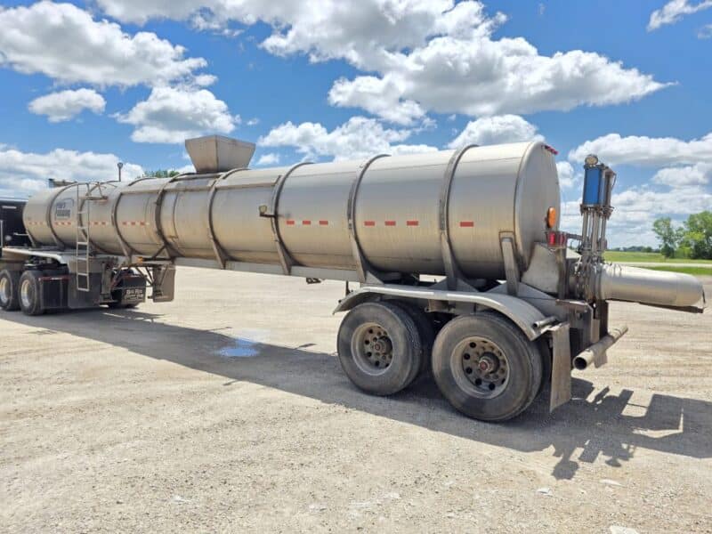 Dual 12″ T-106 2006 West-Mark 6400 Gallon Stainless Semi Tanker