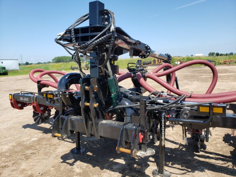 NEW ZML Toolbar with 8 Red Viper Gen 2 Row Units