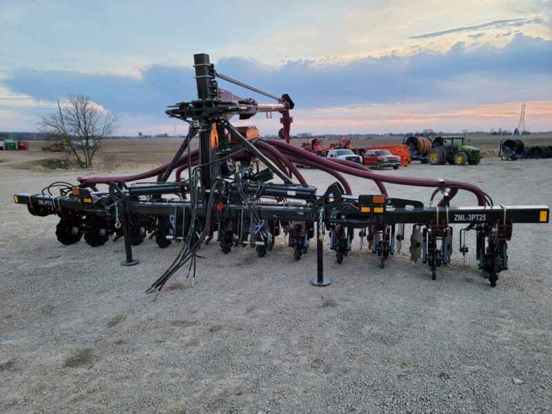 NEW 24′ ZML Toolbar with 12 Red Viper Gen 3 Row Units