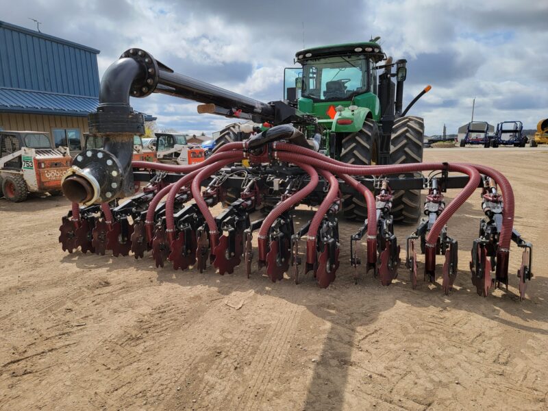 20′ ZML Toolbar with 10 Red Viper Gen 3 Row Units