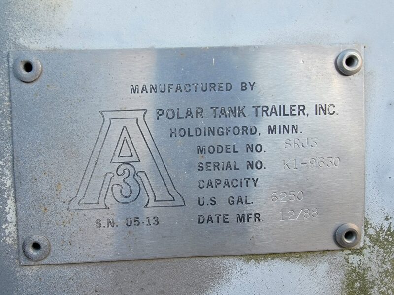 U-4523 1989 Polar 6250 Gallon Stainless Semi Tanker