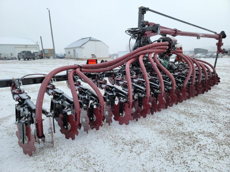 NEW 28′ ZML Toolbar with 14 Red Viper Gen 3 Row Units