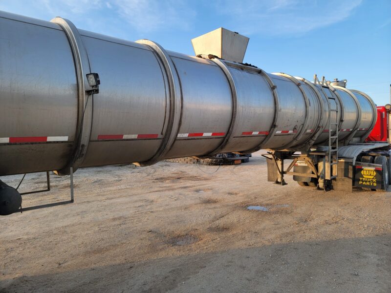 U-4570 1988 Fruehauf 7000 Gallon Stainless Steel Semi Tanker