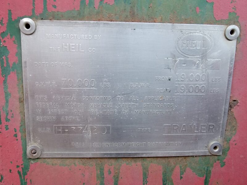 U-4562 1978 Heil 6300 Gallon Stainless Steel Semi Tanker