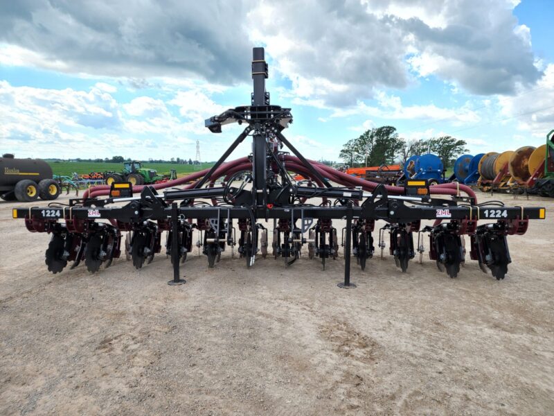 NEW 24′ ZML Toolbar with 12 Red Viper Gen 3 Row Units