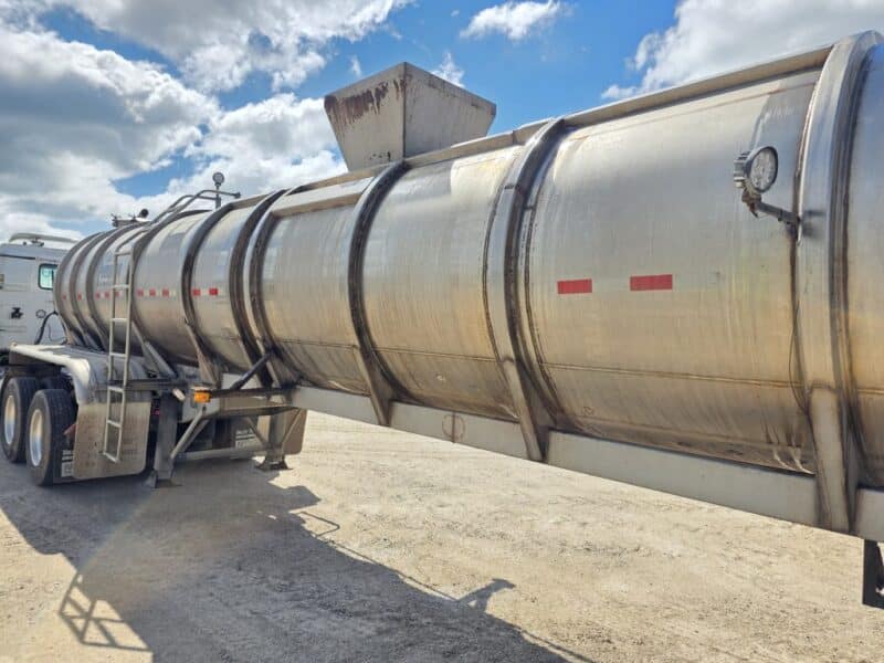 Dual 12″ T-124 1991 Brenner 6000 Gallon Stainless Steel Semi Tanker