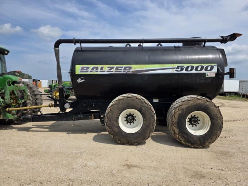 #4 Balzer 5000 Gallon Tanker w. Steerable Axle