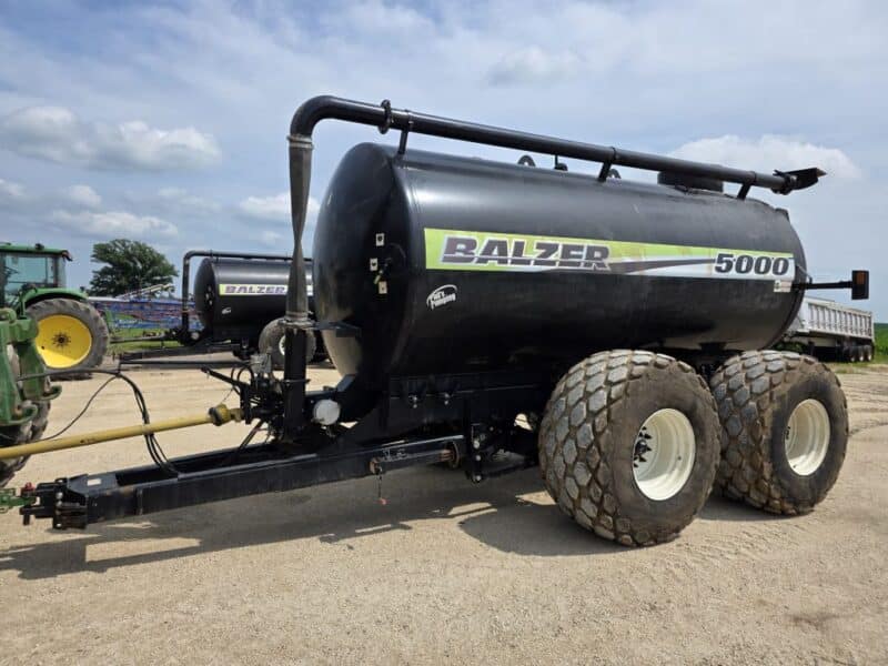 #4 Balzer 5000 Gallon Tanker w. Steerable Axle