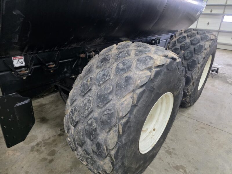 #4 Balzer 5000 Gallon Tanker w. Steerable Axle