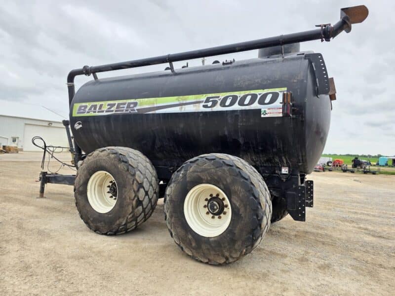 #4 Balzer 5000 Gallon Tanker w. Steerable Axle