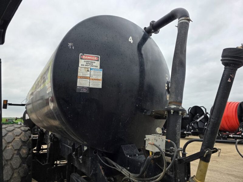 #4 Balzer 5000 Gallon Tanker w. Steerable Axle