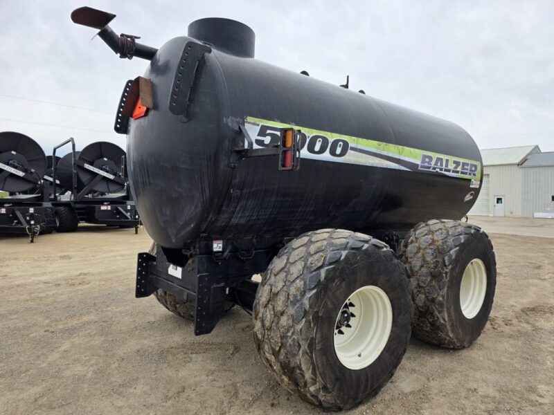 #4 Balzer 5000 Gallon Tanker w. Steerable Axle