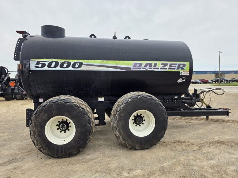 #4 Balzer 5000 Gallon Tanker w. Steerable Axle