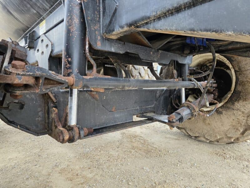#4 Balzer 5000 Gallon Tanker w. Steerable Axle