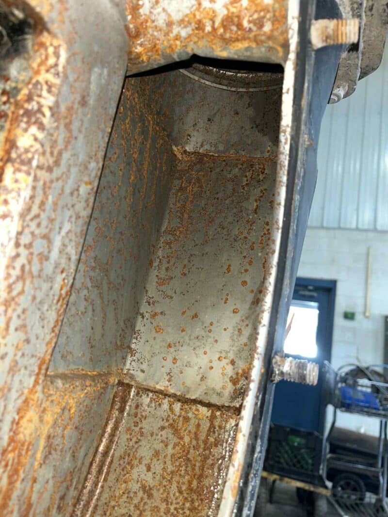 #4 Balzer 5000 Gallon Tanker w. Steerable Axle