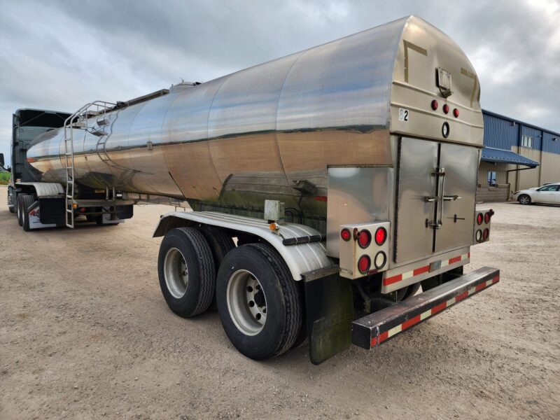 U-4655 2000 Engle 6500 Gallon Stainless Steel Semi Tanker