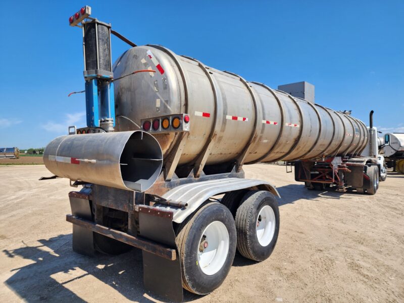 U-4688 1978 Kari-Kool 6500 Gallon Stainless Steel Semi Tanker