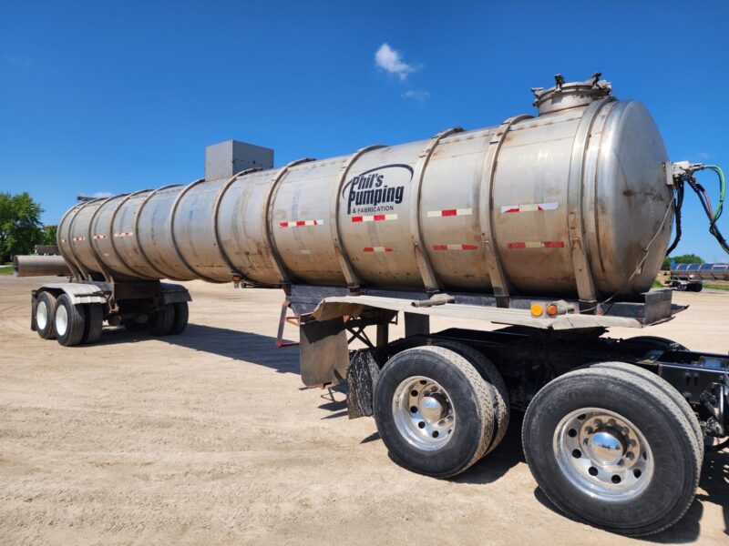 U-4688 1978 Kari-Kool 6500 Gallon Stainless Steel Semi Tanker