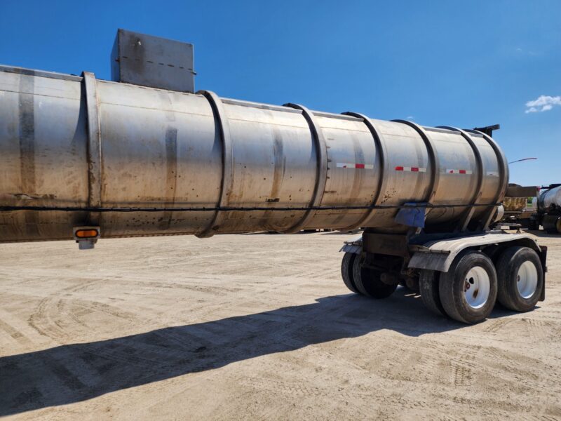 U-4688 1978 Kari-Kool 6500 Gallon Stainless Steel Semi Tanker