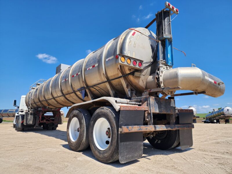 U-4688 1978 Kari-Kool 6500 Gallon Stainless Steel Semi Tanker