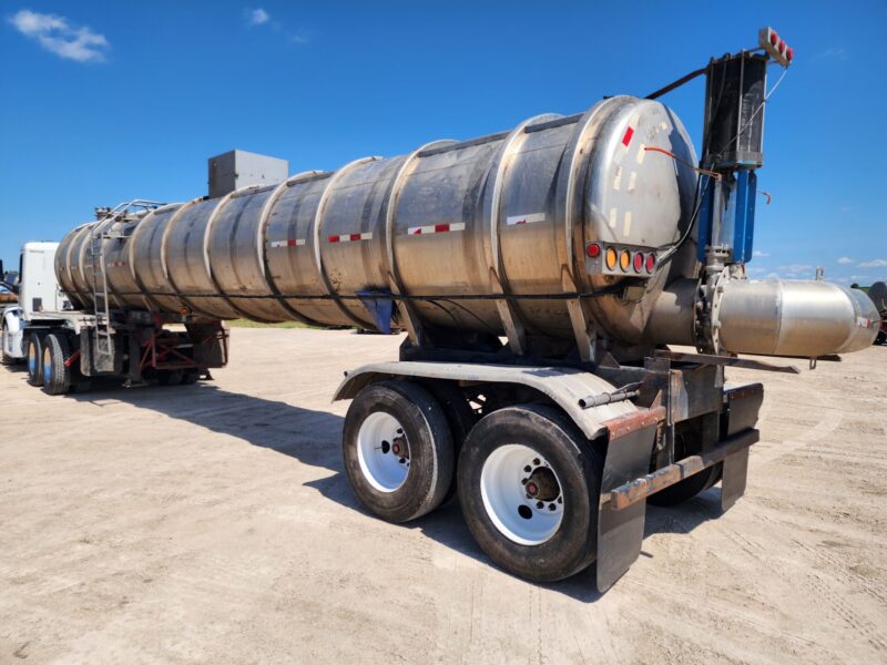 U-4688 1978 Kari-Kool 6500 Gallon Stainless Steel Semi Tanker