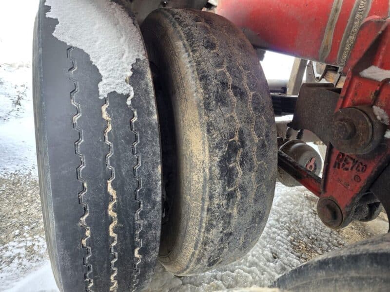 T-135/U-4664 1992 Walker 6500 Gallon Stainless Steel Semi Tanker