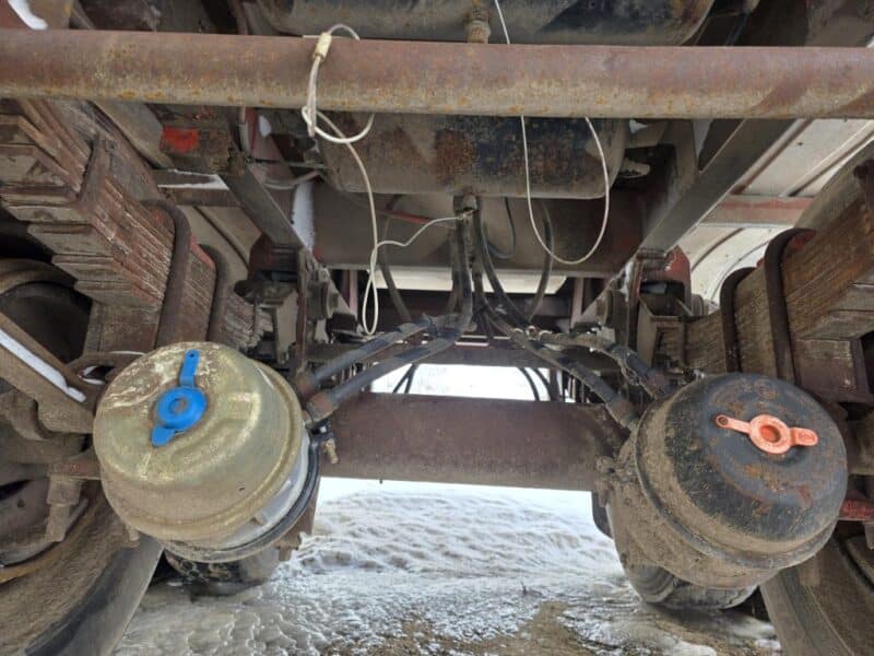 T-135/U-4664 1992 Walker 6500 Gallon Stainless Steel Semi Tanker