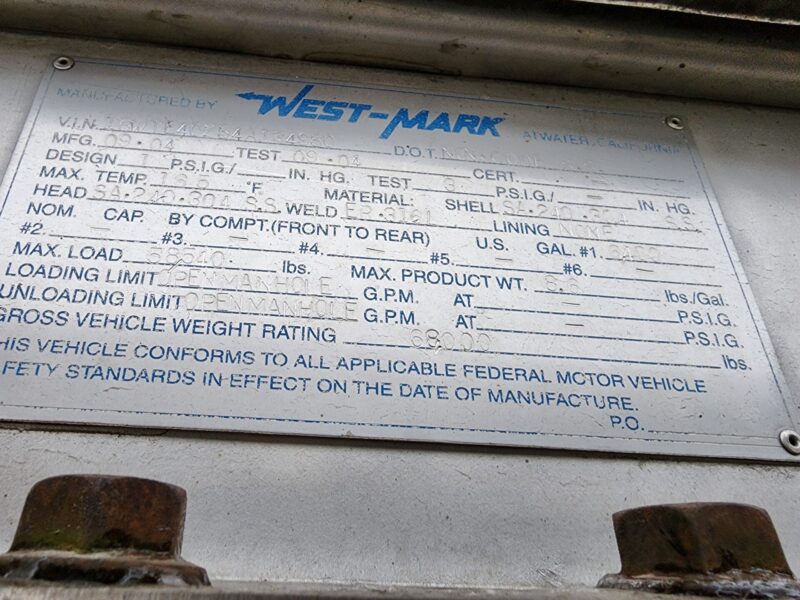 U-4730 2004 West-Mark 6400 Gallon Stainless Steel Semi Tanker
