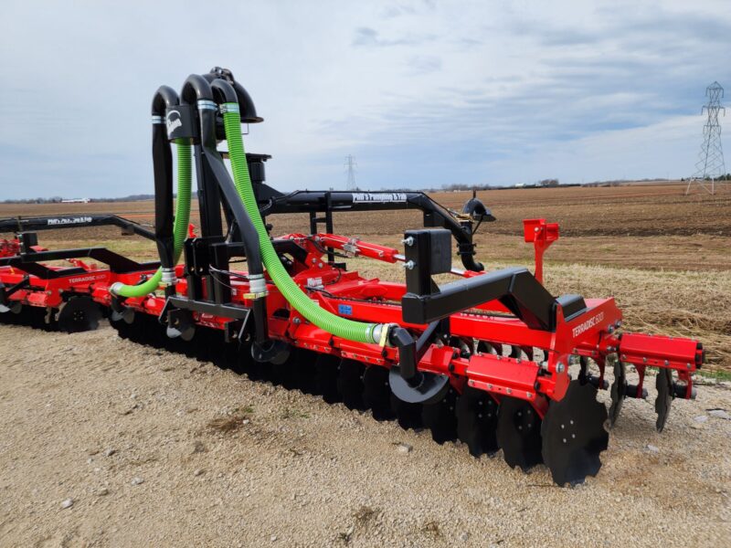 New Phil’s Pumping 20′ Pottinger Disc Manure Incorporator w. 6″ Swing pipe