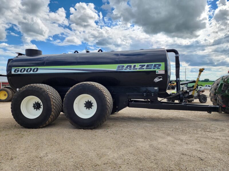 #21 Balzer 6000 Gallon Tandem Round Tanker w. Rear Steerable Axle