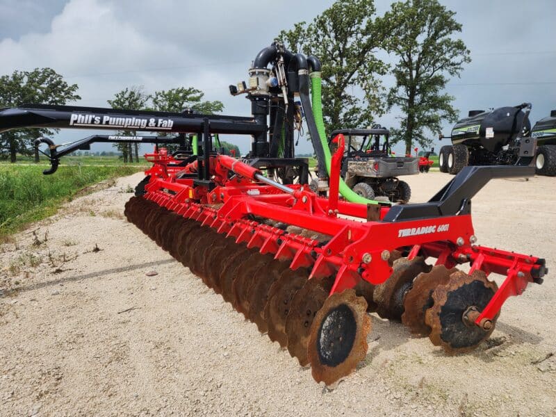 P20862102 Phil’s Pumping 20′ Pottinger Disc Manure Incorporator w. 6″ Swing pipe