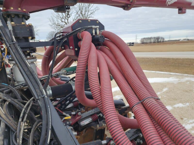 Lightly Used 28′ ZML Toolbar w. 14 Red Viper Gen 4 Row Units 6″ Swing pipe