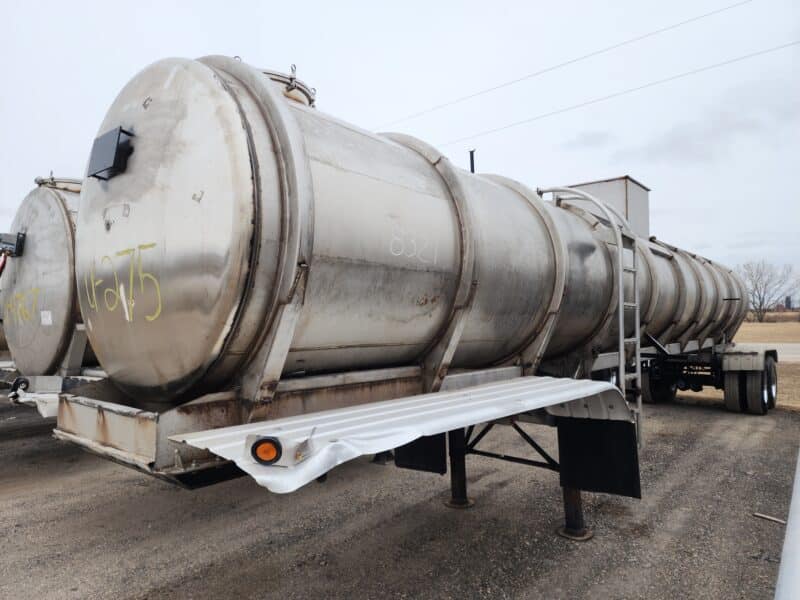 U-275 1987 Brenner 6200 Gallon Stainless Steel Semi Tanker