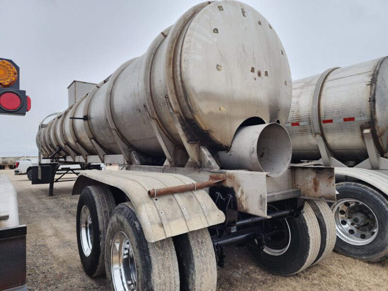 U-275 1987 Brenner 6200 Gallon Stainless Steel Semi Tanker