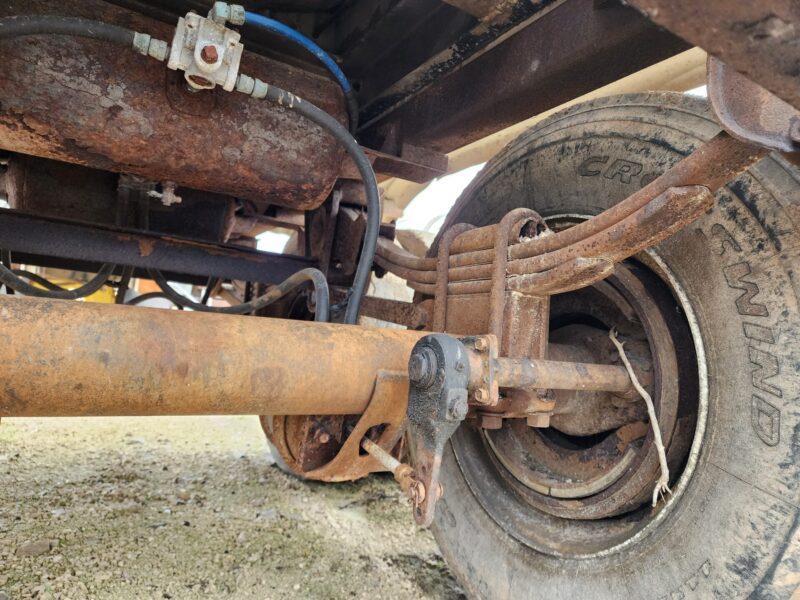 U-4404 1979 Walker 6000 Gallon Stainless Steel Semi Tanker