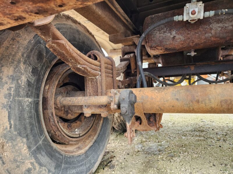 U-4404 1979 Walker 6000 Gallon Stainless Steel Semi Tanker