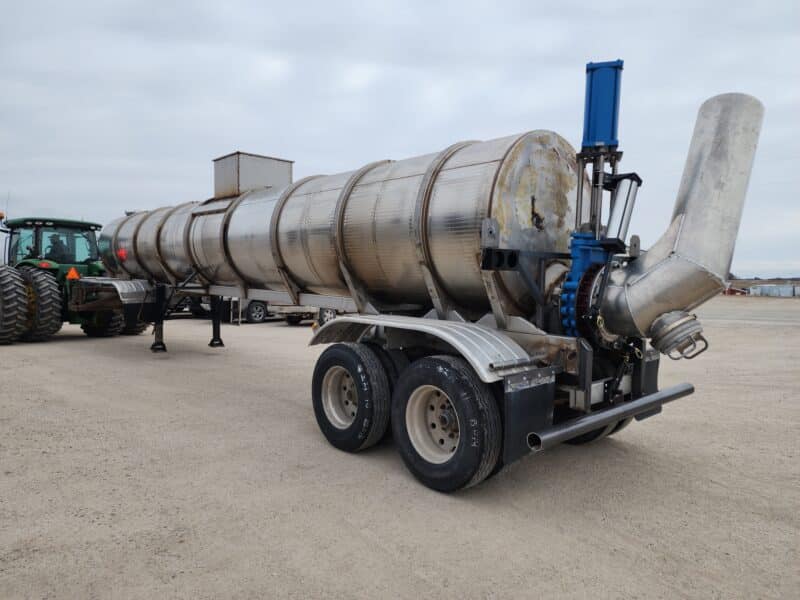 U-4746 1996 West-Mark 6700 Gallon Stainless Steel Semi Tanker