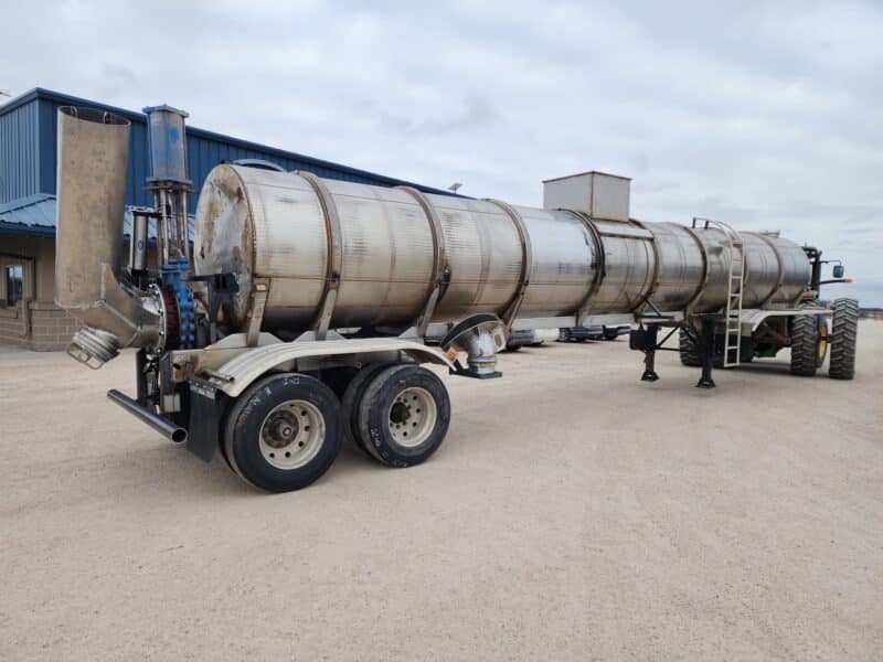 U-4746 1996 West-Mark 6700 Gallon Stainless Steel Semi Tanker