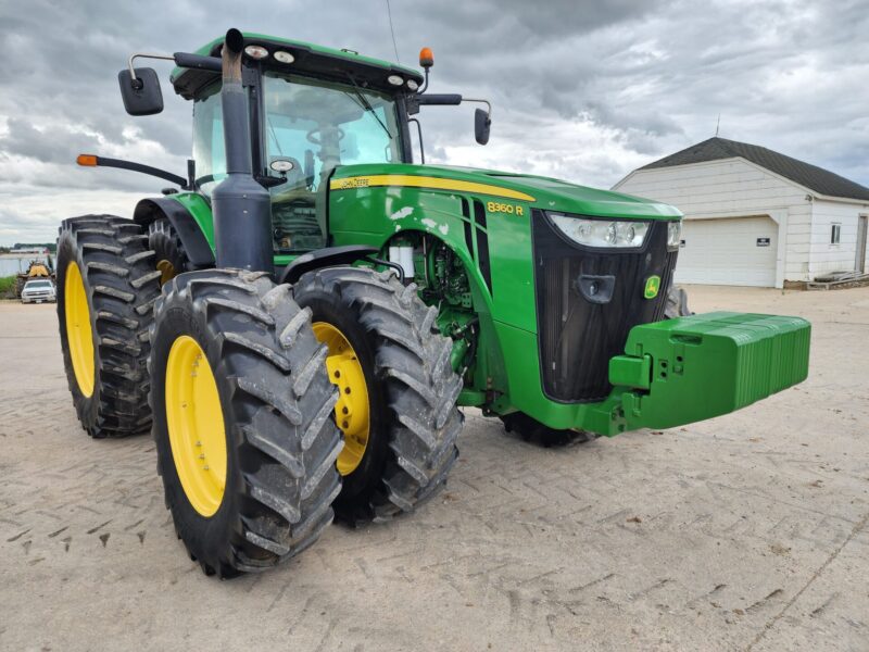 2013 JOHN DEERE 8360R, 360HP, MFWD, 9570 Hours, Pre Def, Front & Rear Duals