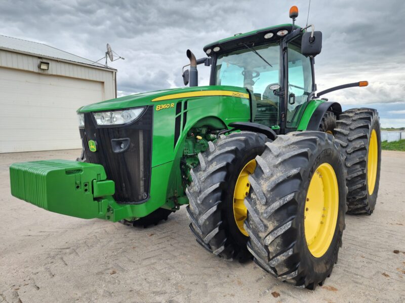 2013 JOHN DEERE 8360R, 360HP, MFWD, 9570 Hours, Pre Def, Front & Rear Duals