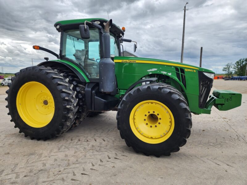 2013 JOHN DEERE 8360R, 360HP, MFWD, 9570 Hours, Pre Def, Front & Rear Duals