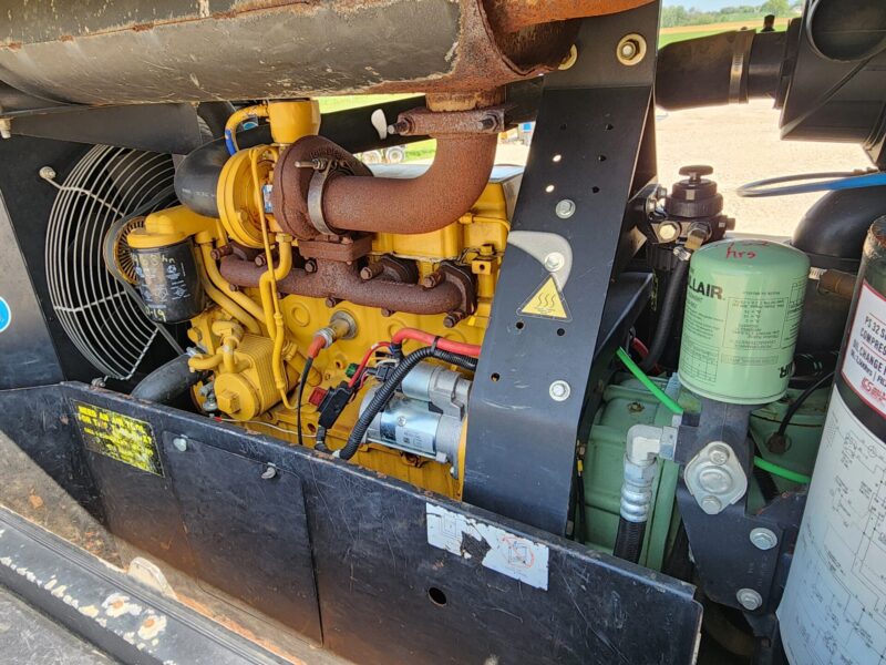 AC-70 260 CFM 2011 SullAir Air Compressor w. 3.0L John Deere