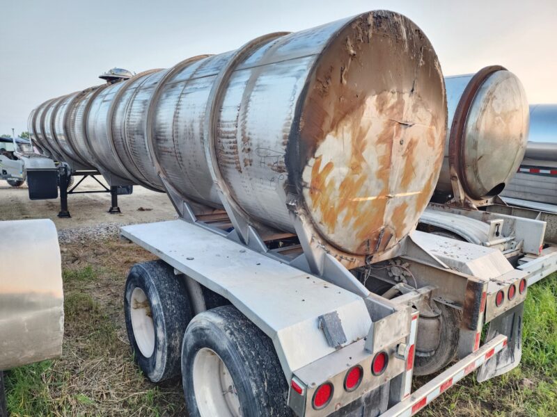 U-4753 1991 West-Mark 6700 Gallon Stainless Steel Semi Tanker